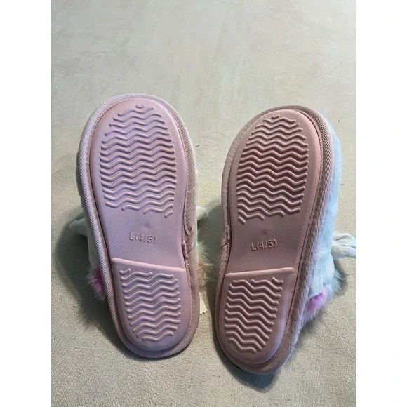 Cat & Jack Unicorn Slippers Off-White Rainbow Faux Fur Silver Horn Size L 4-5 - Picture 8 of 9